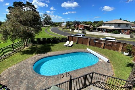 Photo of property in 5 Godwit Place, Waiuku, 2123