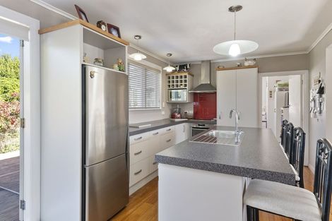 Photo of property in 10 Kohekohe Road, Waikanae, 5036