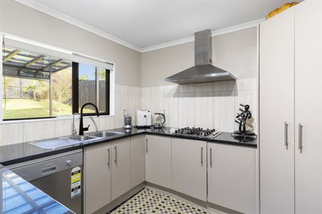 Photo of property in 84 Keri Vista Rise, Papakura, 2110