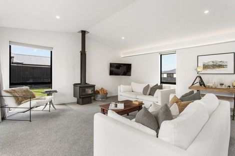 Photo of property in 52 Suffolk Drive, Kirwee, 7571