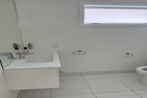 Photo of property in 12 Miles Crescent, Newlands, Wellington, 6037