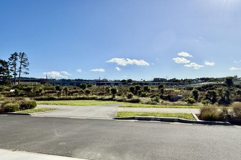 Photo of property in 142 Vintry Drive, Kumeu, 0810