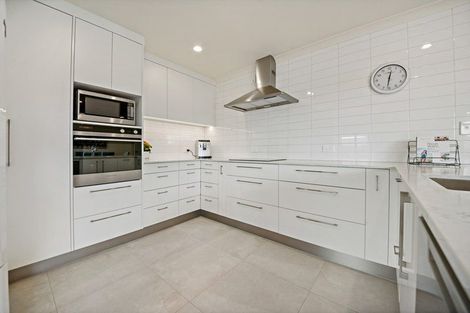 Photo of property in 182a Queen Street, Pukekohe, 2120