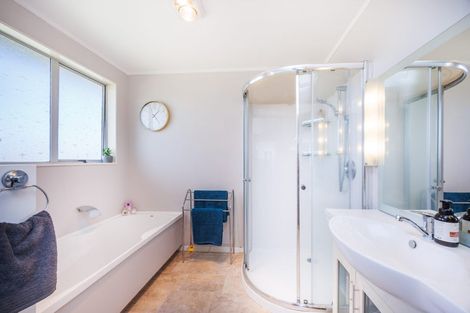 Photo of property in 10 Heatherlea Heights, Feilding, 4702