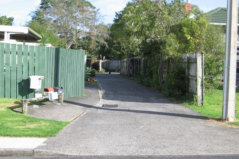 Photo of property in 2/95 Wharf Road, Te Atatu Peninsula, Auckland, 0610