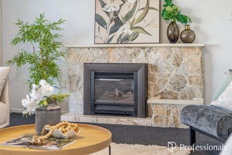 Photo of property in 19 Holly Grove, Maungaraki, Lower Hutt, 5010