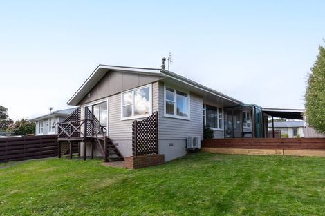 Photo of property in 33 Lynda Avenue, Paparangi, Wellington, 6037