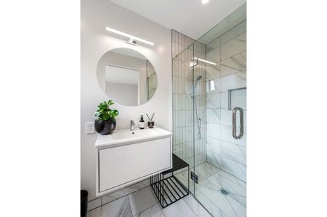 Photo of property in 5 Mcdonald Street, Wanaka, 9305