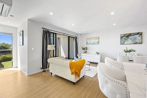Photo of property in 24c Tomintoul Place, Highland Park, Auckland, 2010