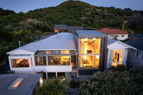 Photo of property in 17 Dover Street, Island Bay, Wellington, 6023