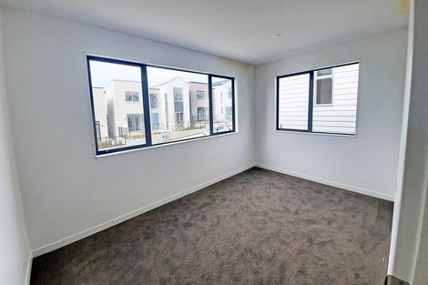 Photo of property in 1 Skua Road, Hobsonville, Auckland, 0616