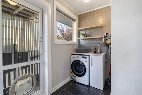 Photo of property in 6 Dymock Place, Bishopdale, Christchurch, 8053