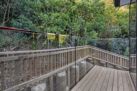 Photo of property in 8b South Lynn Road, Titirangi, Auckland, 0604