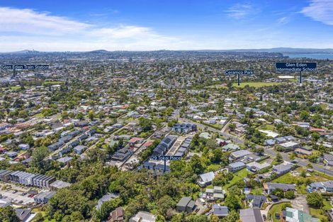 Photo of property in 29 Tokai Place, Glen Eden, 0602