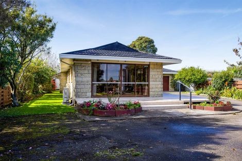 Photo of property in 240 Waihi Road, Hawera, 4610