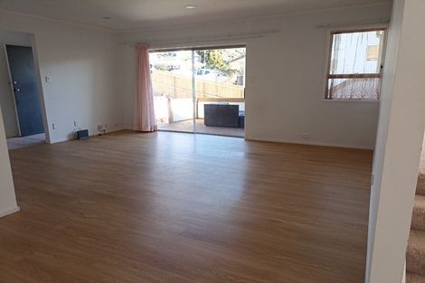 Photo of property in 29 Ayton Drive, Totara Vale, Auckland, 0629