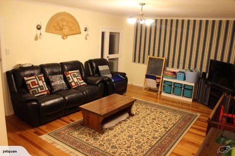 Photo of property in 6 Warren Street, Paparangi, Wellington, 6037