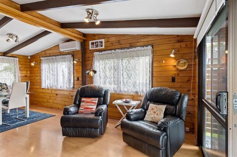 Photo of property in 17a Newington Road, Henderson, Auckland, 0612