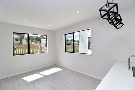 Photo of property in 127 Oreil Avenue, West Harbour, Auckland, 0618