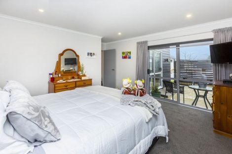 Photo of property in 3 Passchendaele Grove, Trentham, Upper Hutt, 5018