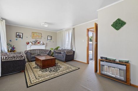 Photo of property in 4 Liston Crescent, Hillcrest, Hamilton, 3216