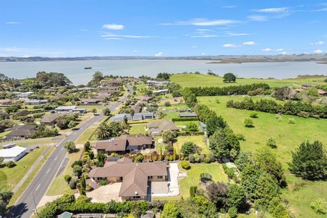 Photo of property in 3 Omana Avenue, Shelly Beach, Helensville, 0874