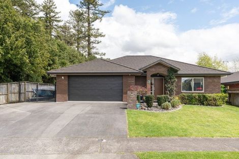 Photo of property in 3 Nottingham Drive, Hamilton East, Hamilton, 3216