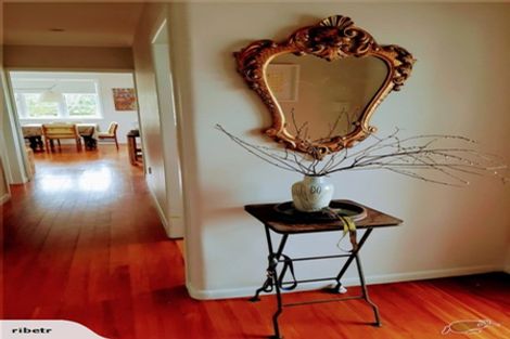 Photo of property in 2 Jutland Road, Pukekohe, 2120