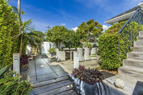 Photo of property in 2/2 Cecil Road, Milford, Auckland, 0620