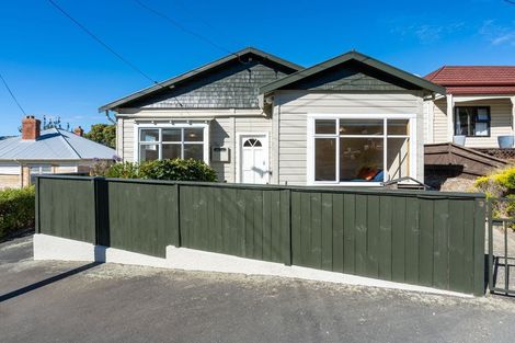 Photo of property in 3 Athol Place, Ravensbourne, Dunedin, 9022