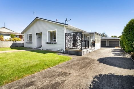 Photo of property in 30 Kahikatea Street, Inglewood, 4330