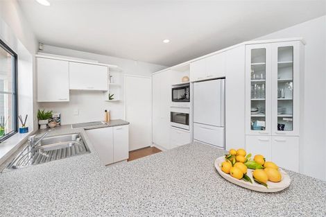 Photo of property in 24 Blighs Road, Strowan, Christchurch, 8052