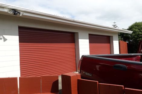 Photo of property in 118 Racecourse Road, Waiuku, 2123