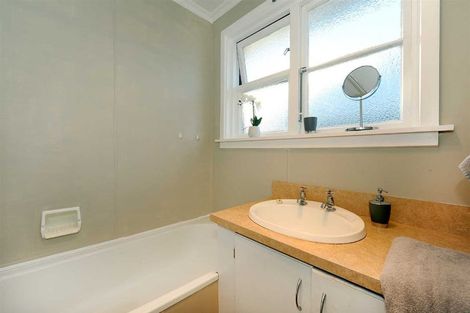 Photo of property in 28 Avro Crescent, Hornby, Christchurch, 8042