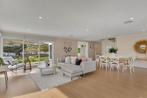 Photo of property in 44 Melksham Drive, Churton Park, Wellington, 6037