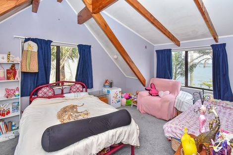Photo of property in 12a Shepherds Road, Papakura, 2110
