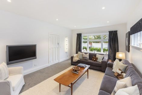 Photo of property in 111 Saint Andrews Square, Strowan, Christchurch, 8052