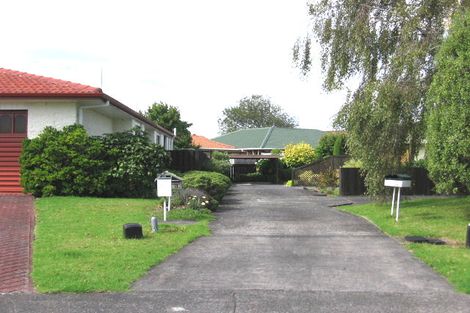 Photo of property in 12 Annette Avenue, Te Atatu South, Auckland, 0610