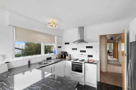 Photo of property in 1 Glen Street, Levin, 5510