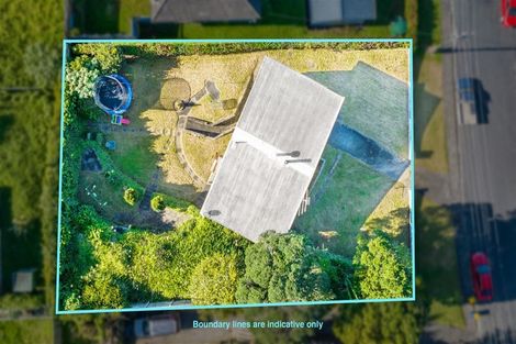 Photo of property in 14 Donovan Avenue, Massey, Auckland, 0614