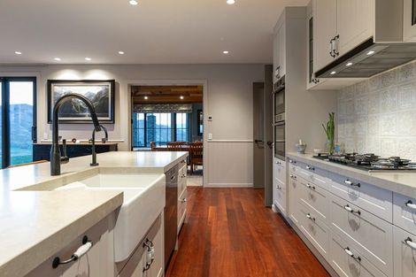 Photo of property in 23 Miharo Lane, Queensberry, Cromwell, 9383