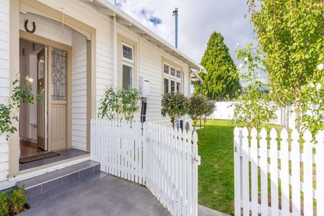 Photo of property in 388 Fergusson Drive, Heretaunga, Upper Hutt, 5018
