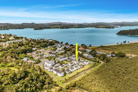 Photo of property in 8/4 Tohitapu Road, Paihia, 0200