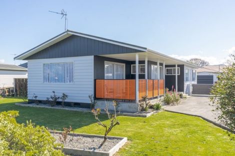 Photo of property in 12 Fairbrother Street, Carterton, 5713