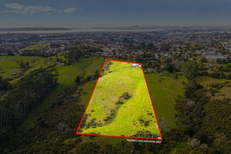 Photo of property in 458 Don Buck Road, Massey, Auckland, 0614