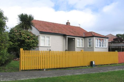 Photo of property in 4 Moheke Avenue, Roslyn, Palmerston North, 4414