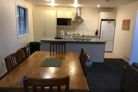 Photo of property in 8d Schnapper Rock Road, Schnapper Rock, Auckland, 0632