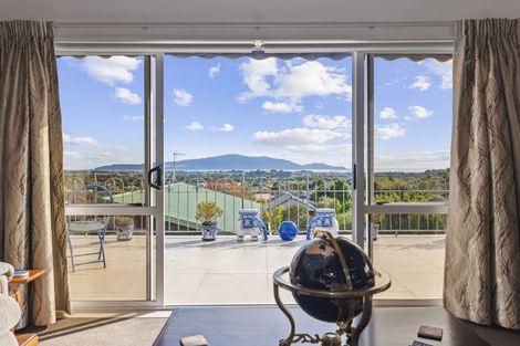 Photo of property in 49 Kakariki Grove, Waikanae, 5036