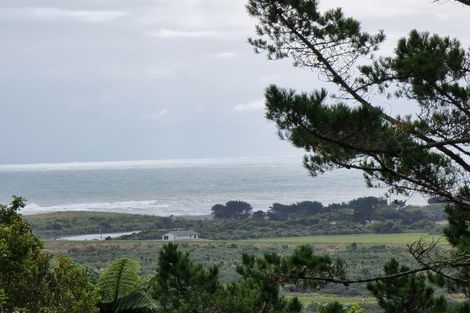 Photo of property in 16 Moss Street, Greymouth, 7805