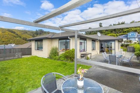 Photo of property in 29 King Charles Drive, Kingsley Heights, Upper Hutt, 5018